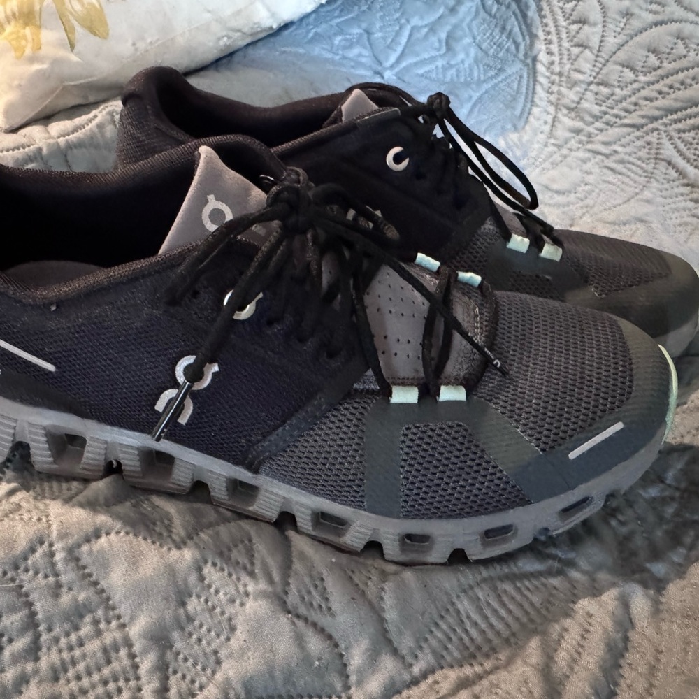 On Cloud Running Dark Gray and Light Gray Athletic Shoes